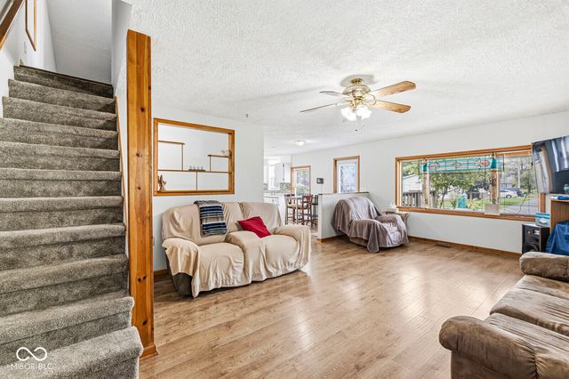 105 W Pierce, Whitestown, IN 46075