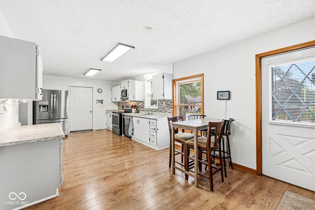 105 W Pierce, Whitestown, IN 46075