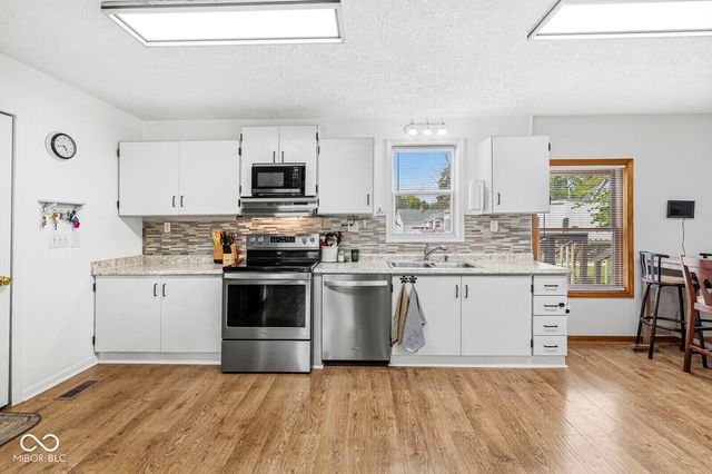 105 W Pierce, Whitestown, IN 46075