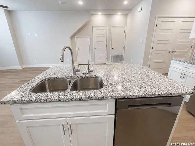 7142 Magnolia Crk Unit 101, San Antonio, TX 78252