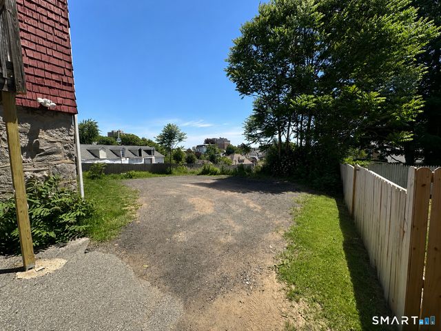 55 Mountain Avenue B, New London, CT 06320