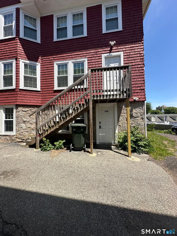 55 Mountain Avenue B, New London, CT 06320