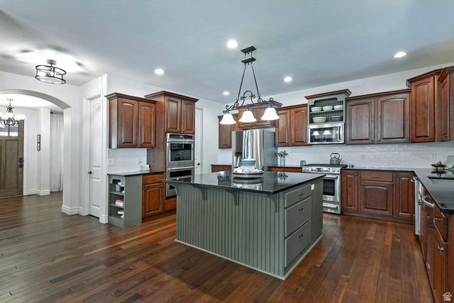 19 W 550 N, Farmington, UT 84025