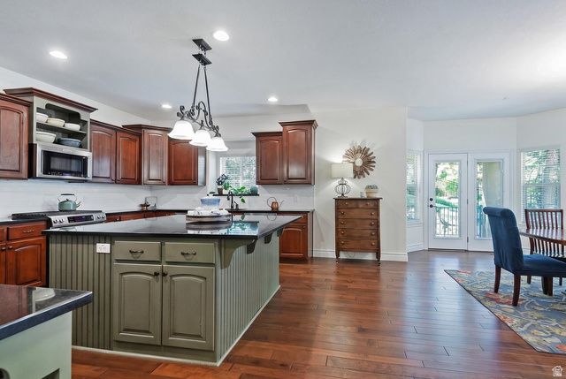 19 W 550 N, Farmington, UT 84025