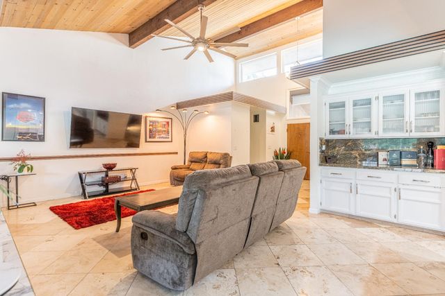 561 Pierce Drive, Clovis, CA 93612