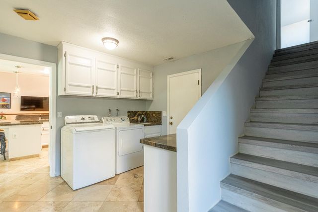 561 Pierce Drive, Clovis, CA 93612