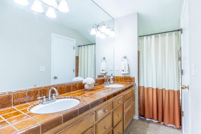 561 Pierce Drive, Clovis, CA 93612