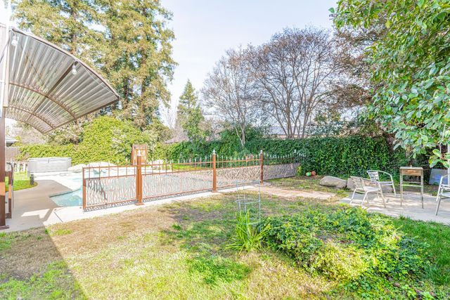 561 Pierce Drive, Clovis, CA 93612