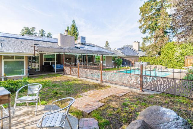 561 Pierce Drive, Clovis, CA 93612