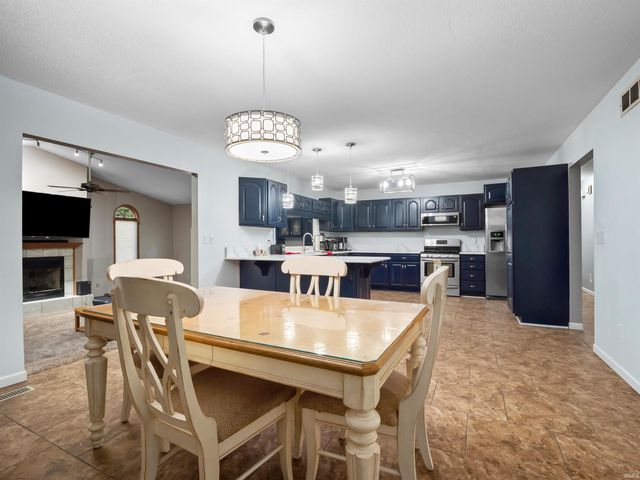 5903 Cheshire Court, Fort Wayne, IN 46835