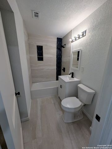 26 Vickers, San Antonio, TX 78211