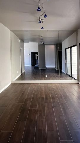 3224 Plumstead Drive, Dallas, TX 75228