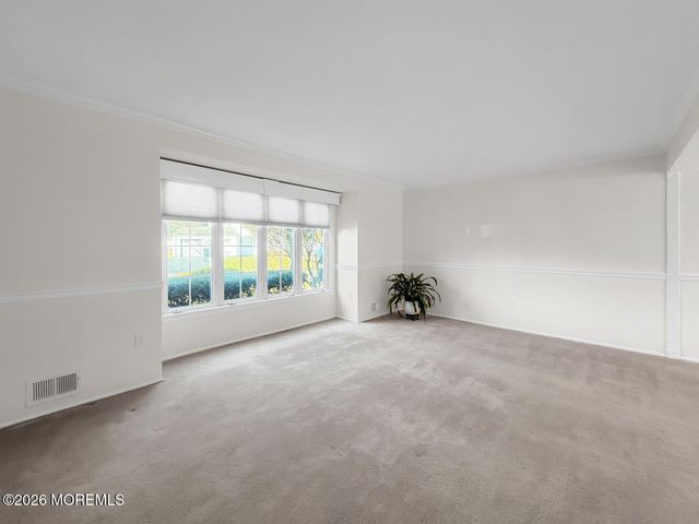 7 Meadow Court, Hazlet, NJ 07730