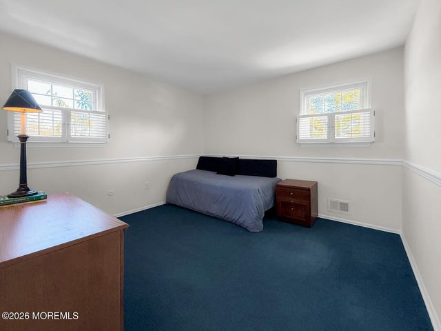 7 Meadow Court, Hazlet, NJ 07730