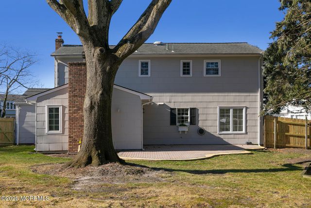 7 Meadow Court, Hazlet, NJ 07730