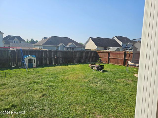 403 Derrick Drive, Sneads Ferry, NC 28460