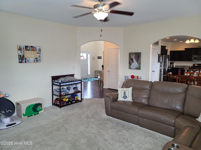 403 Derrick Drive, Sneads Ferry, NC 28460
