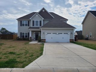 403 Derrick Drive, Sneads Ferry, NC 28460