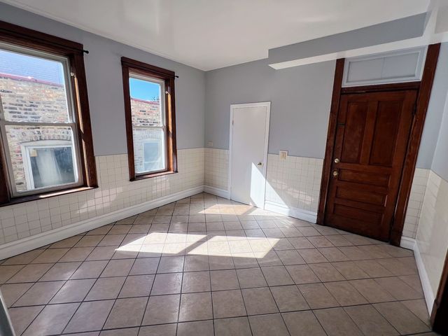 2518 S Saint Louis Avenue 2, Chicago, IL 60623