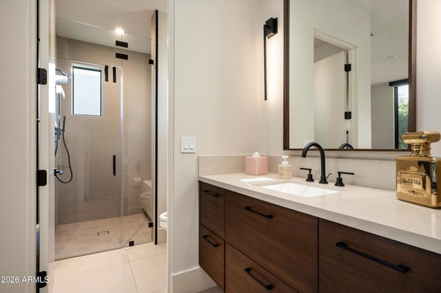 6893 E CACTUS WREN Road, Paradise Valley, AZ 85253