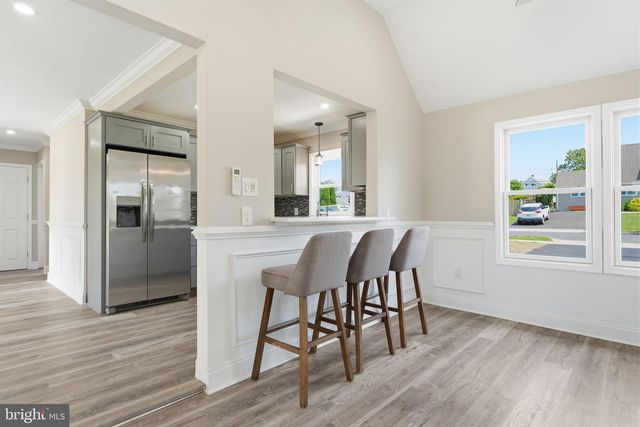 75 IVY HILL RD, Levittown, PA 19057