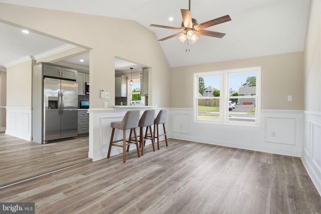 75 IVY HILL RD, Levittown, PA 19057