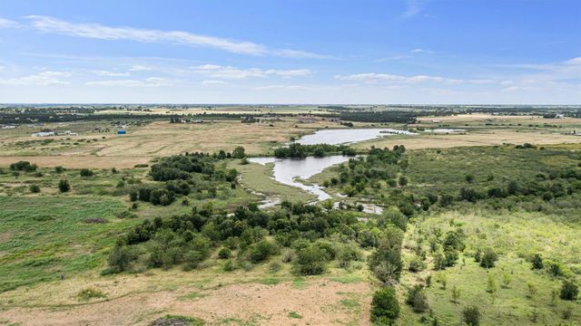 3315 County Road 463, Elgin, TX 78621