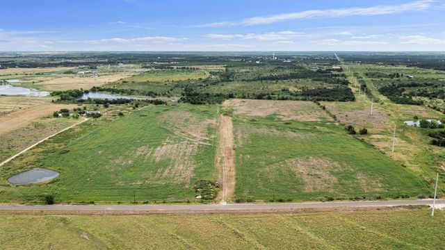 3315 County Road 463, Elgin, TX 78621