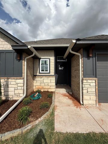 1312 Colonial Avenue, Tuttle, OK 73089
