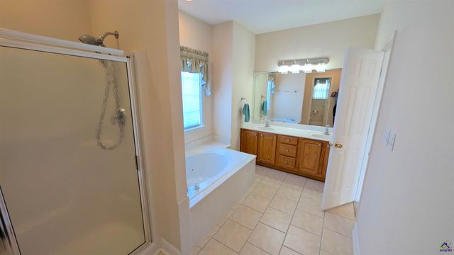 600 Bay Laurel Circle, Warner Robins, GA 31088