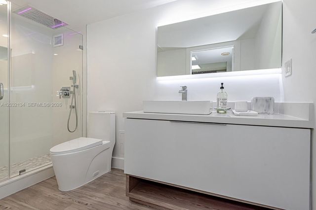 2301 Collins Ave 843, Miami Beach, FL 33139