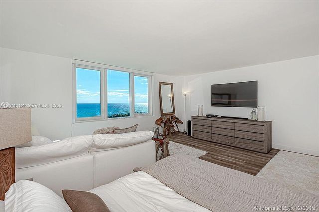 2301 Collins Ave 843, Miami Beach, FL 33139