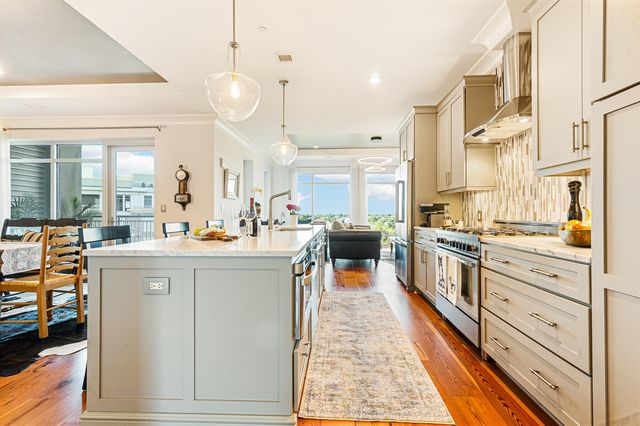 155 Wingo Way 462, Mount Pleasant, SC 29464