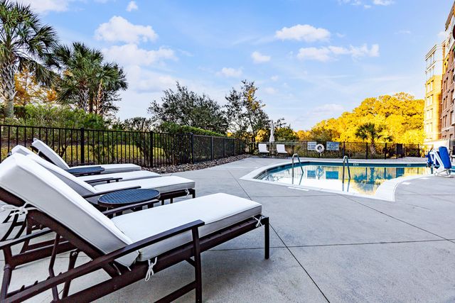 155 Wingo Way 462, Mount Pleasant, SC 29464