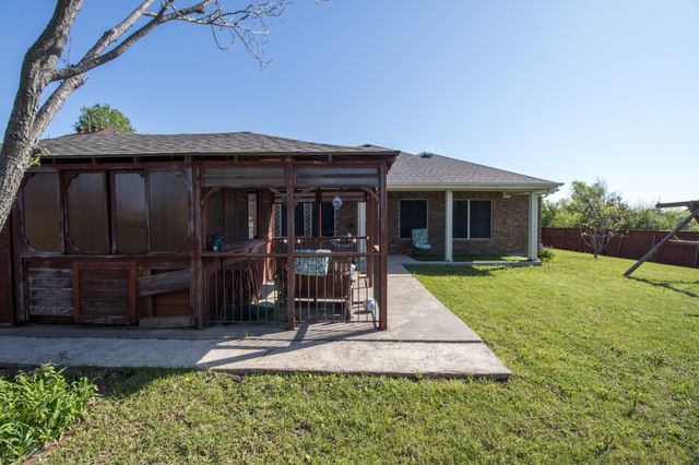101 Wandering Drive, Forney, TX 75126