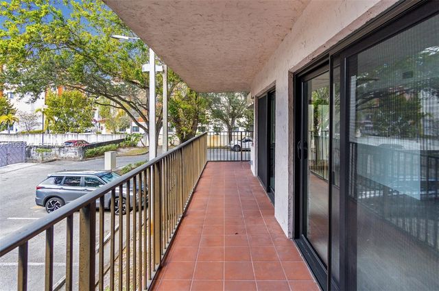 4705 SW 62nd Ave 204, Davie, FL 33314