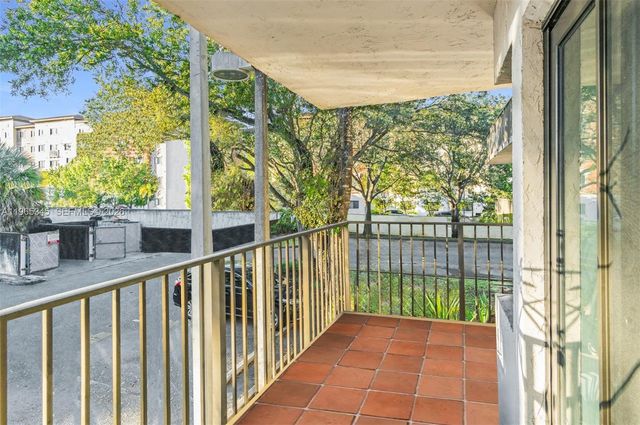 4705 SW 62nd Ave 204, Davie, FL 33314