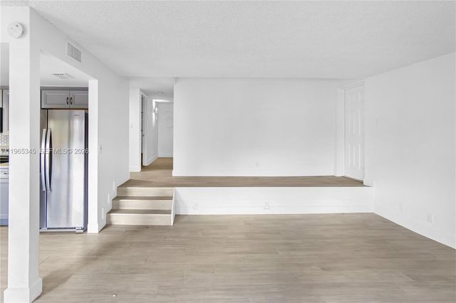 4705 SW 62nd Ave 204, Davie, FL 33314