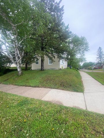 575 Nebraska Avenue E, Saint Paul, MN 55130