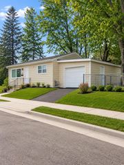 575 Nebraska Avenue E, Saint Paul, MN 55130