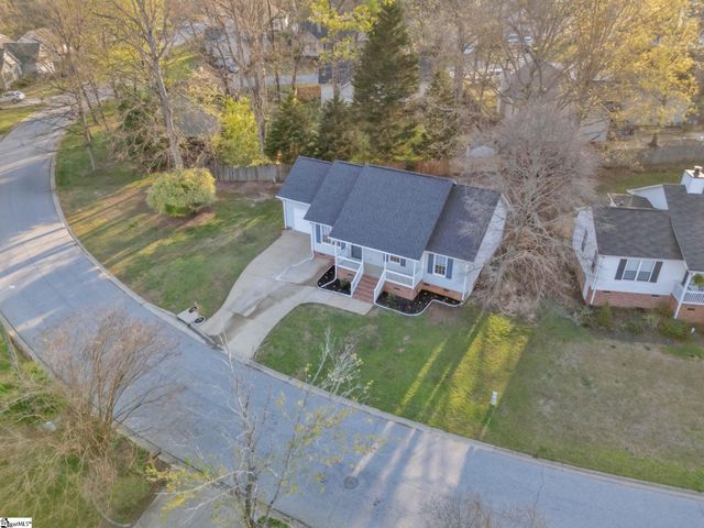 308 Oak Valley Drive, Simpsonville, SC 29681