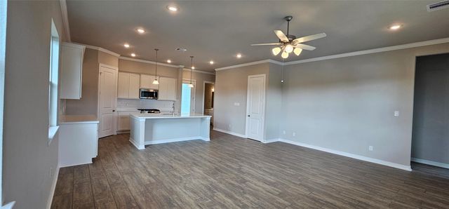 3801 Peacock Isle Drive, Dickinson, TX 77539