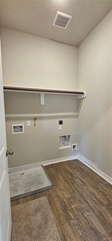 3801 Peacock Isle Drive, Dickinson, TX 77539