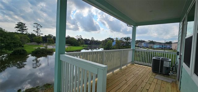 3801 Peacock Isle Drive, Dickinson, TX 77539