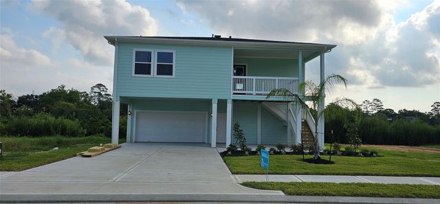 3801 Peacock Isle Drive, Dickinson, TX 77539