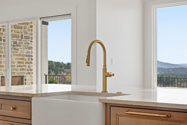 21423 Waterview Drive, Roland, AR 72135