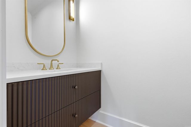 21423 Waterview Drive, Roland, AR 72135