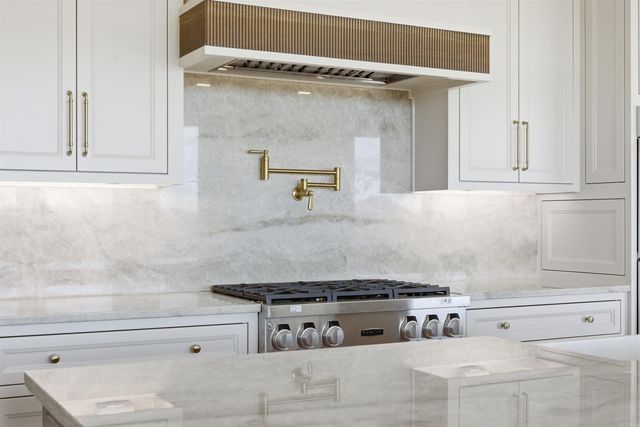 21423 Waterview Drive, Roland, AR 72135