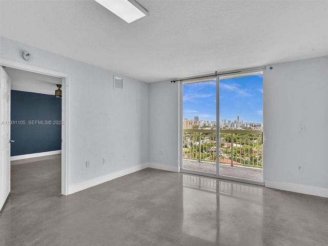 816 NW 11th St 1208, Miami, FL 33136