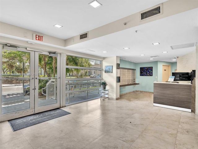 816 NW 11th St 1208, Miami, FL 33136